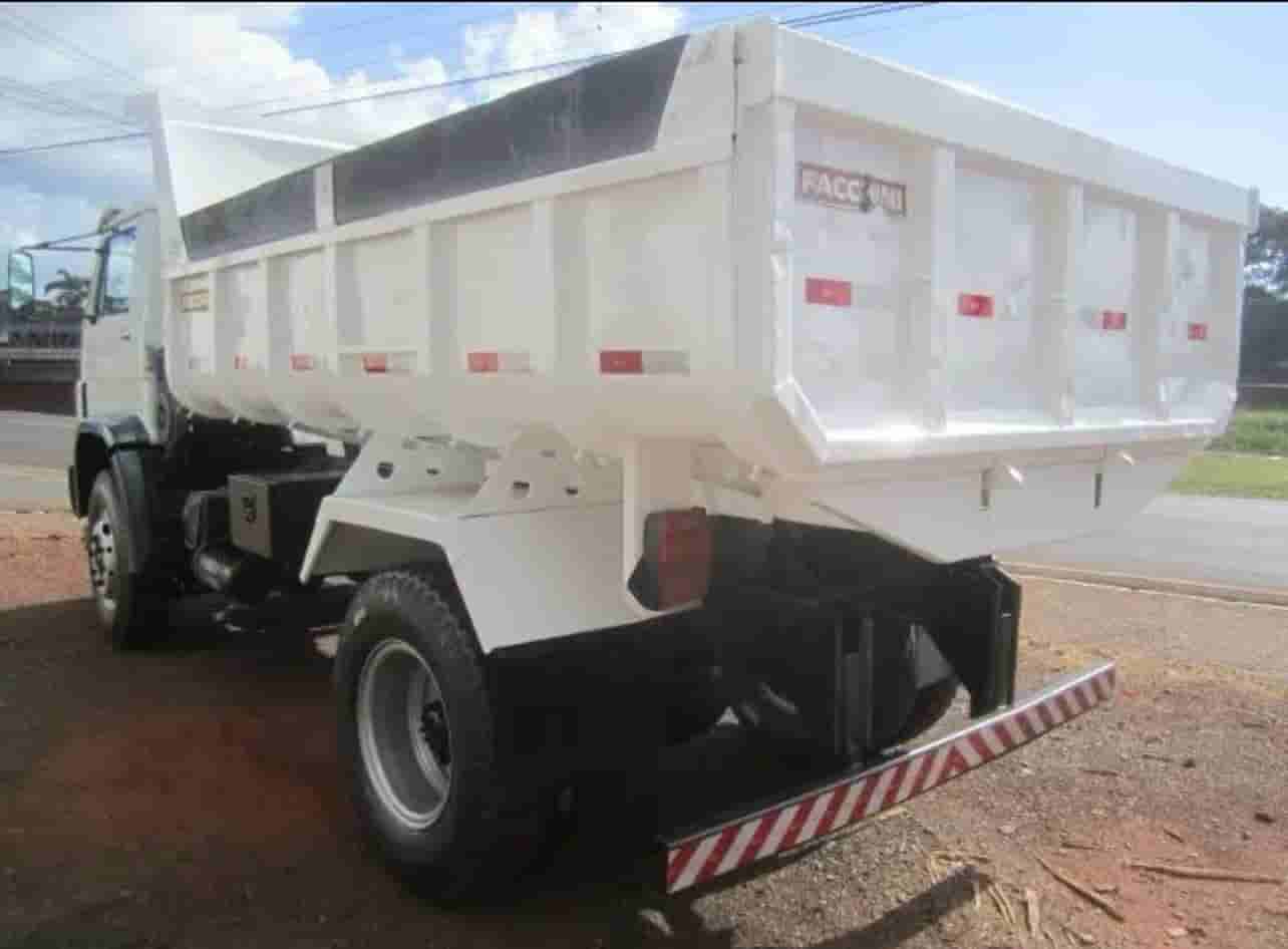 Caminhão Volkswagen 13180 2007