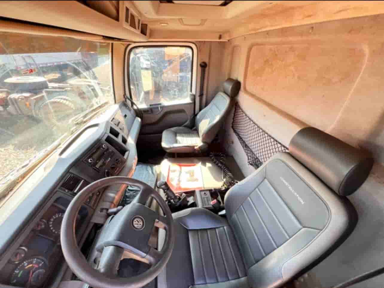 Caminhão Volkswagen 31.330  2021