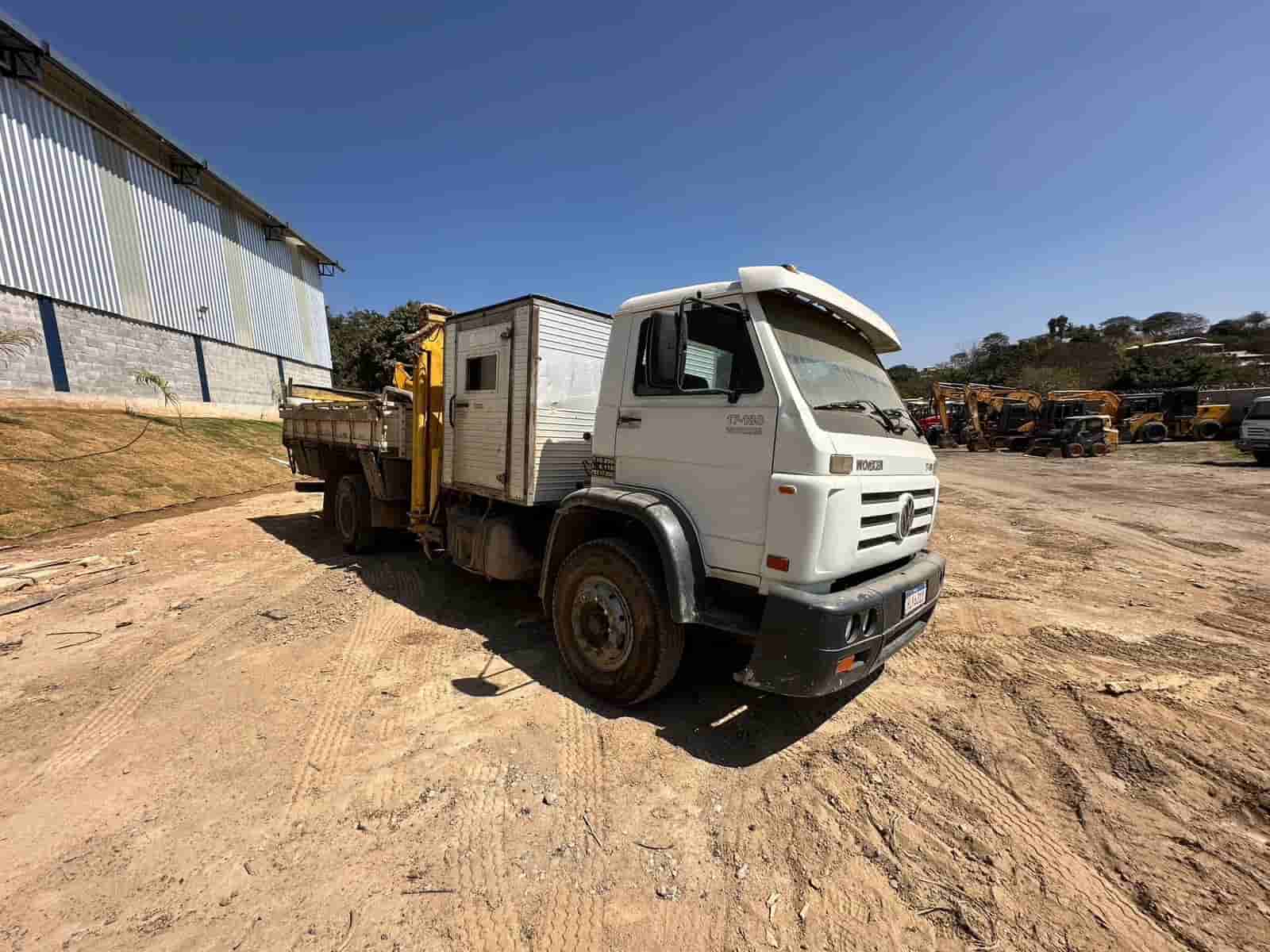Caminhão Volkswagen 17180