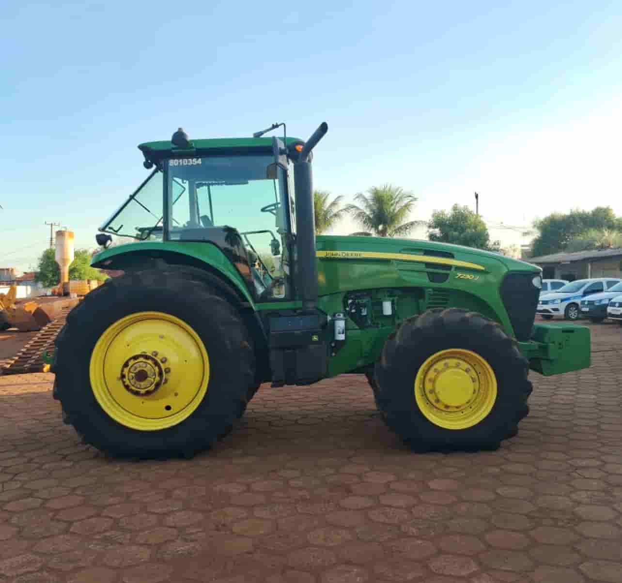 Trator John Deere 7230 J 2022
