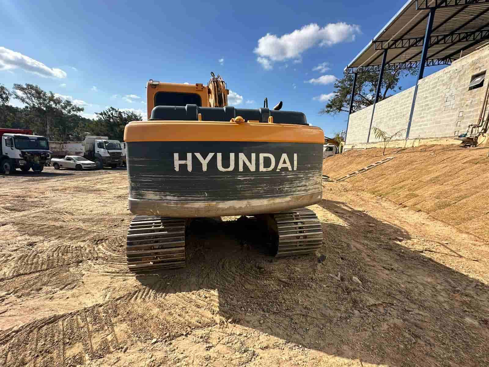 Escavadeira Hyundai 140LC-9  2014