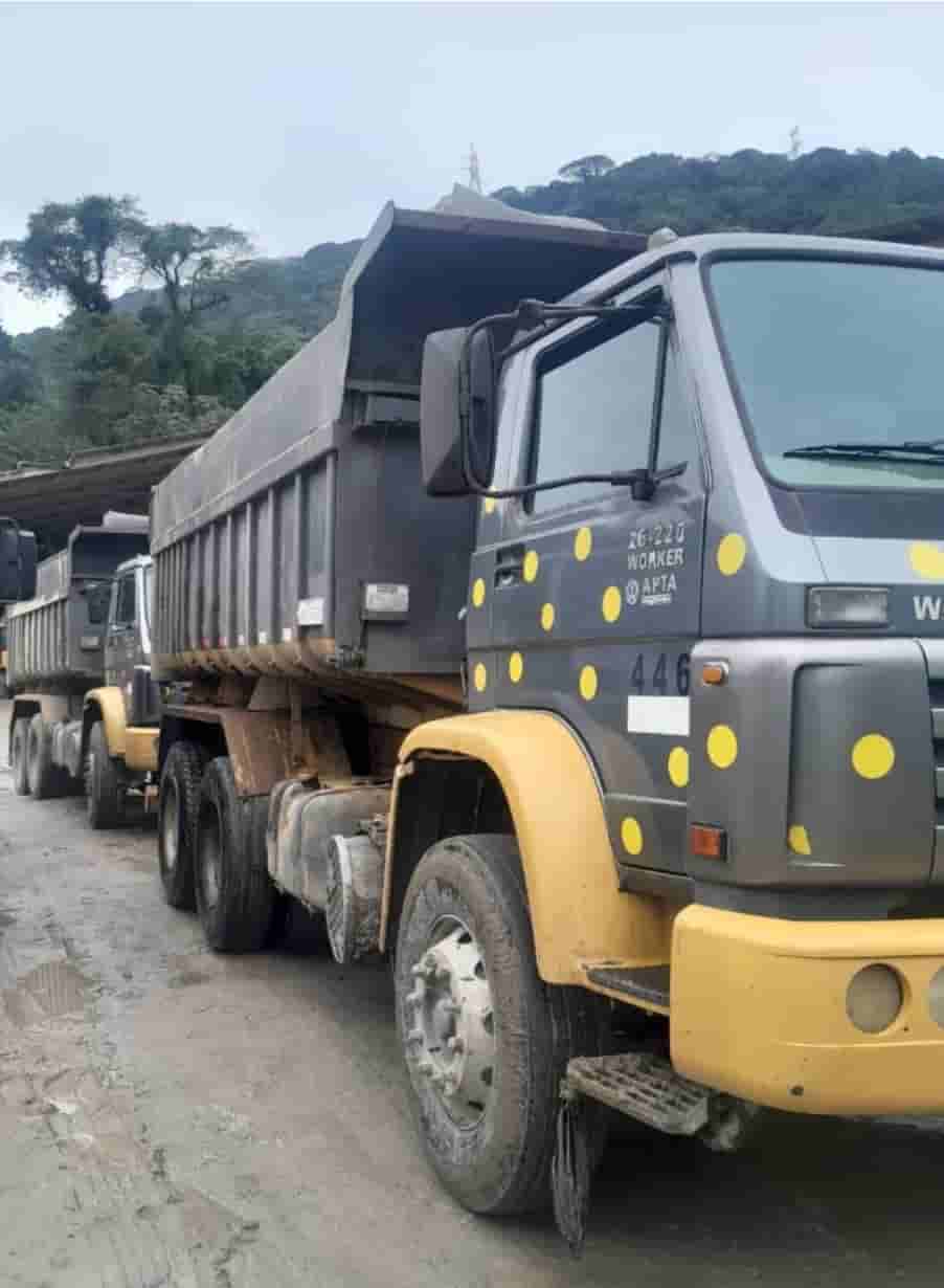 Caminhão Ford CARGO 2628  2011