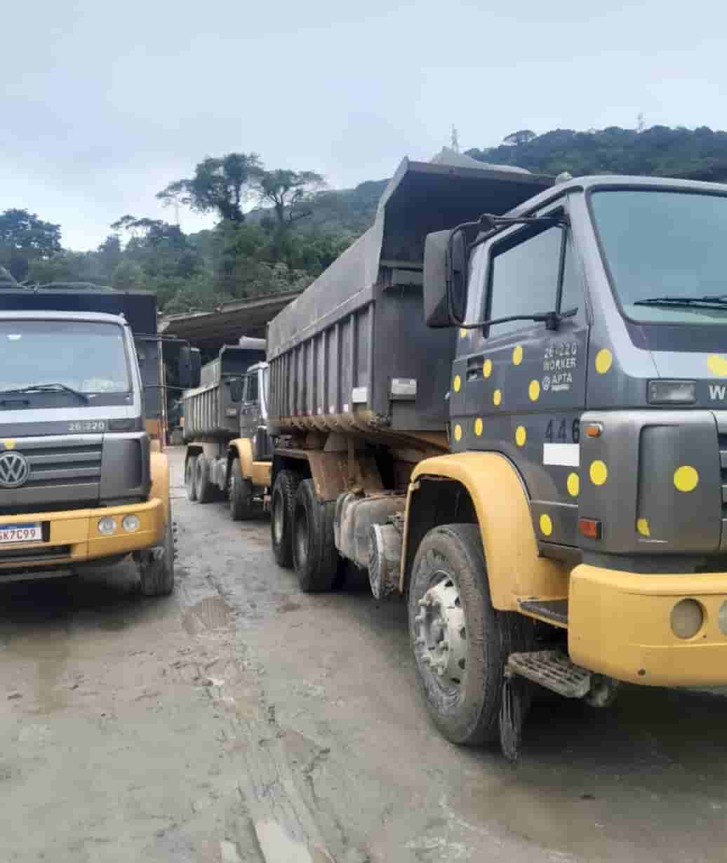 Caminhão Ford CARGO 2628  2011