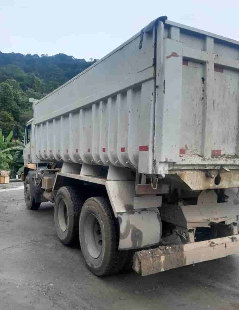 Caminhão Mercedes Benz 2729 2014