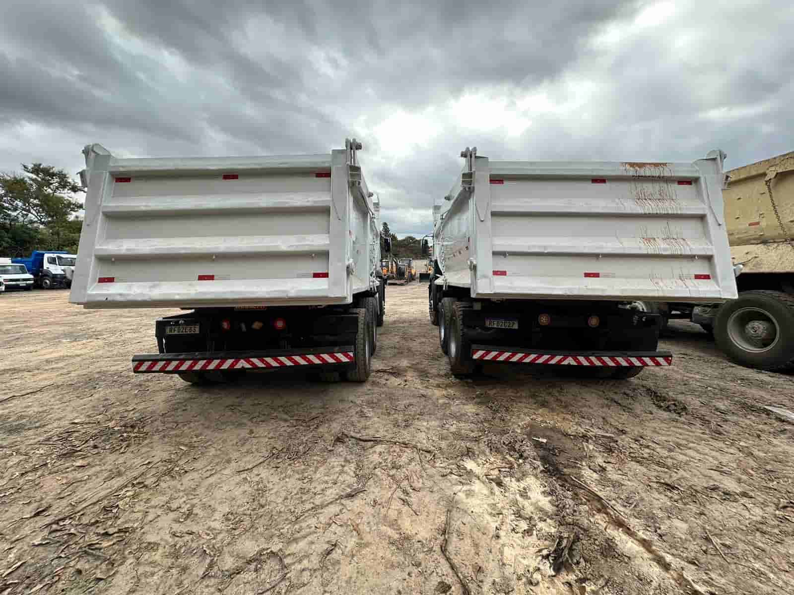 Caminhão Volkswagen 32.360  2021