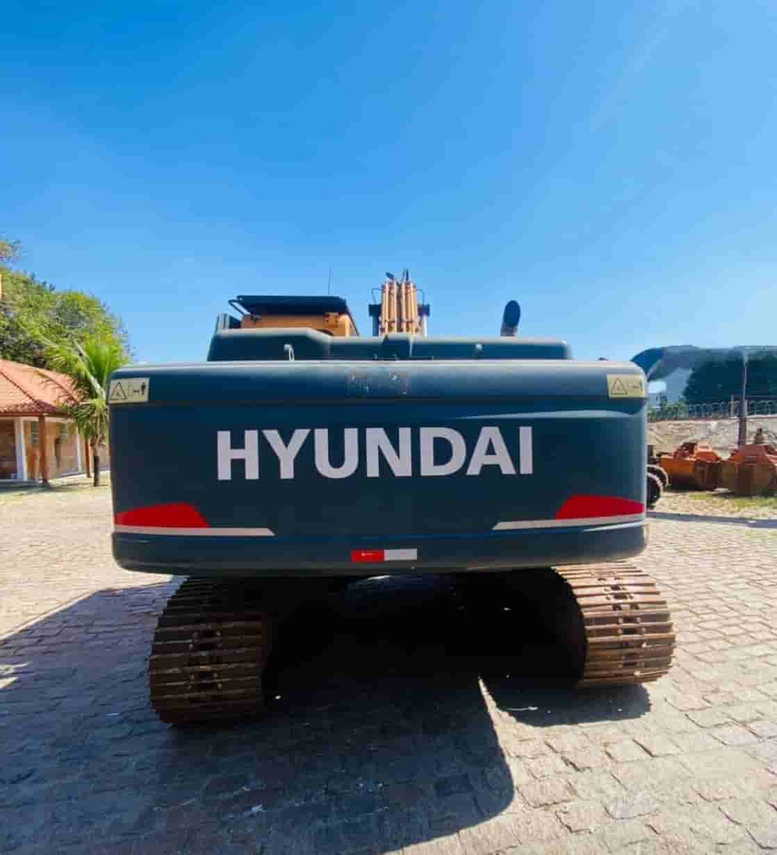 Escavadeira Hyundai 260 LC-9 2020, com 7000 horas