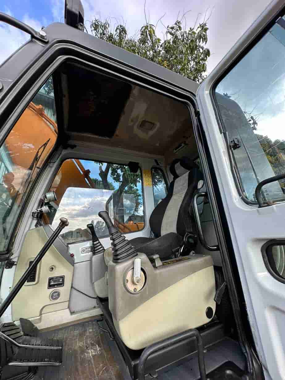 Escavadeira Hyundai R160 LC-7 2011