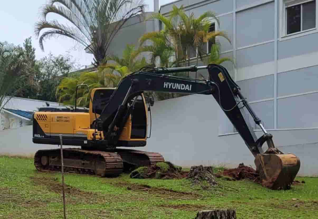 Escavadeira Hyundai 140 LC-9 2020 com 1150 horas