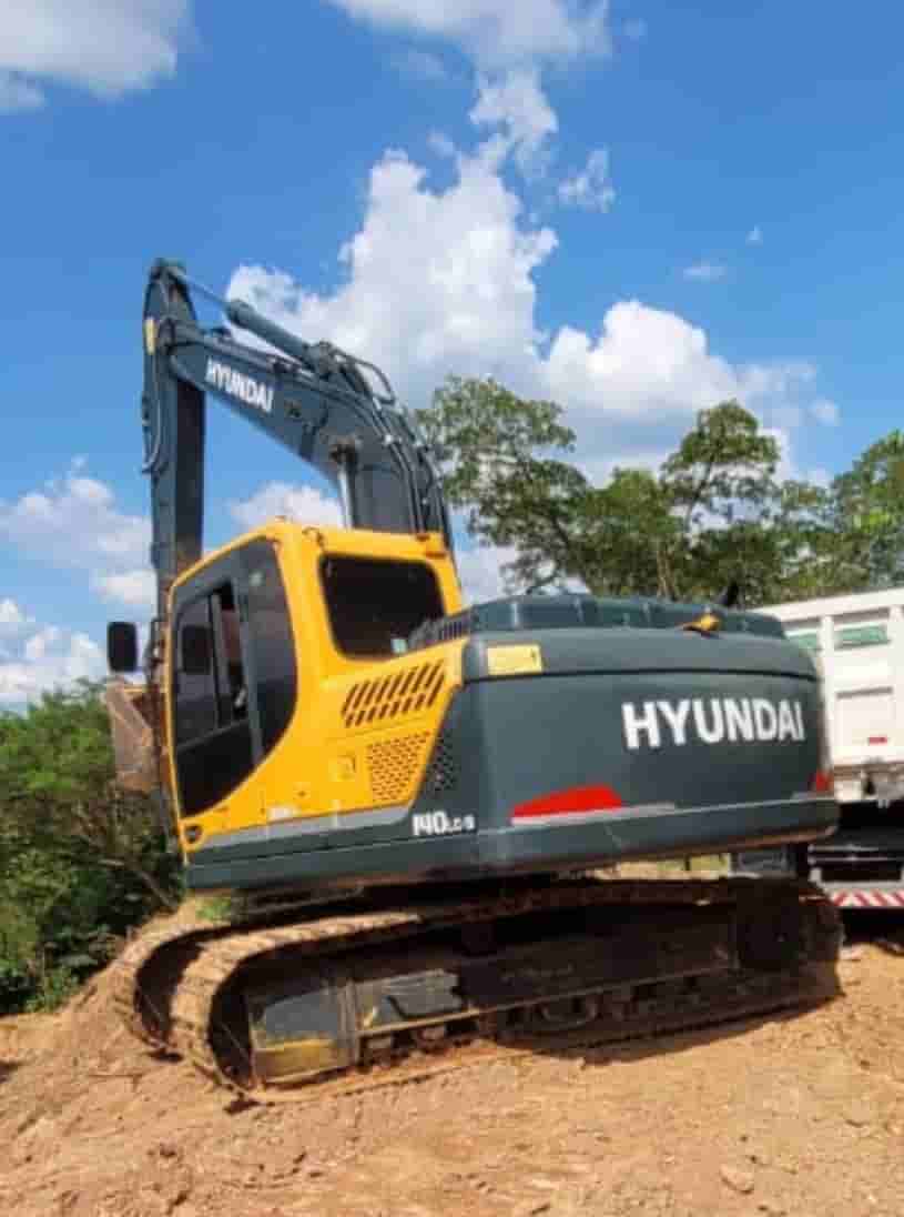 Escavadeira Hyundai 140 LC-9 2020 com 1150 horas