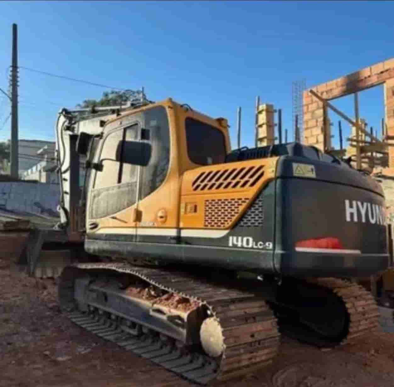 Escavadeira Hyundai 140 LC-9 2020 com 1150 horas