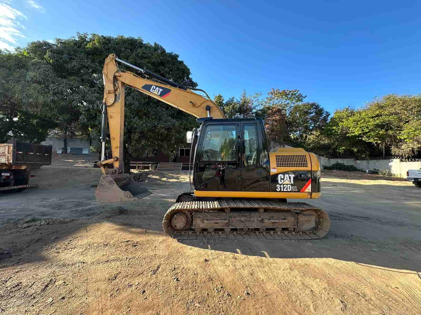 Escavadeira Caterpillar 312D2L 2012