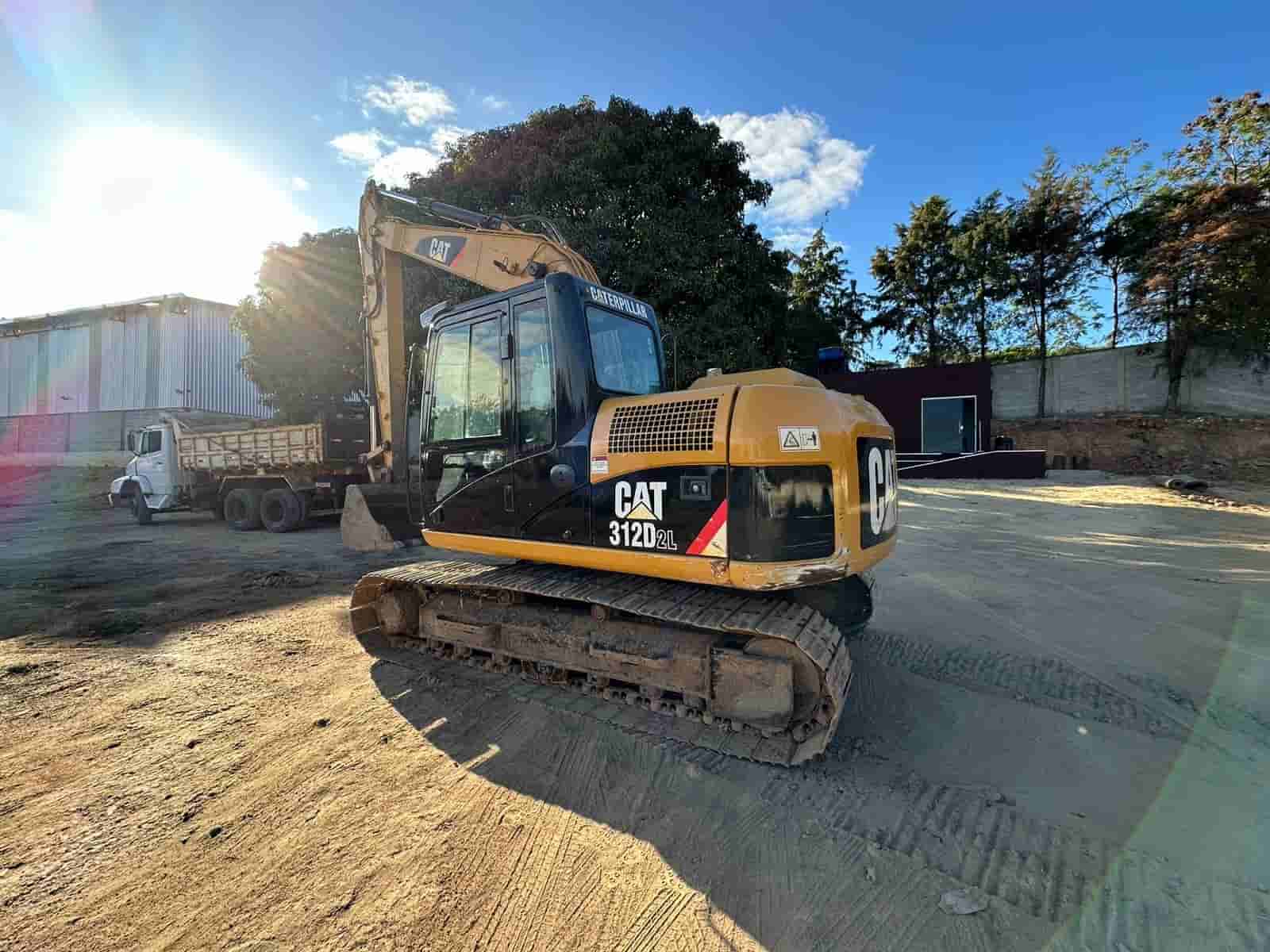 Escavadeira Caterpillar 312D2L 2012