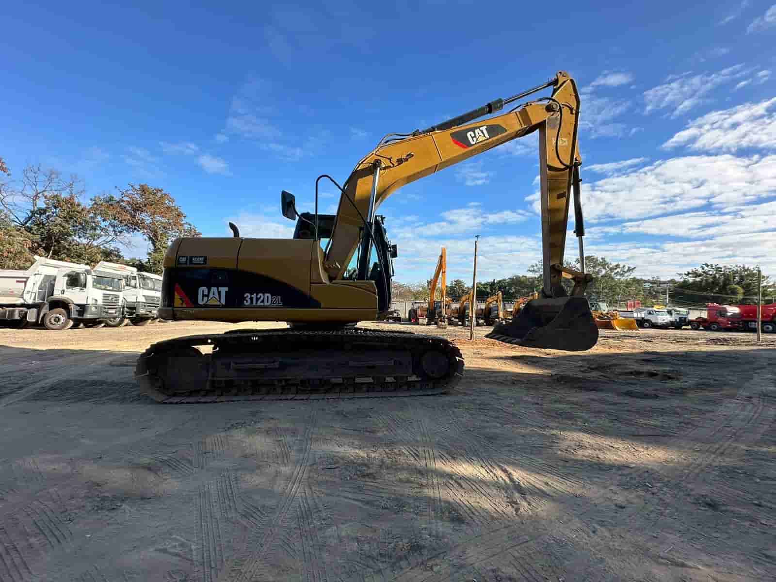 Escavadeira Caterpillar 312D2L 2012