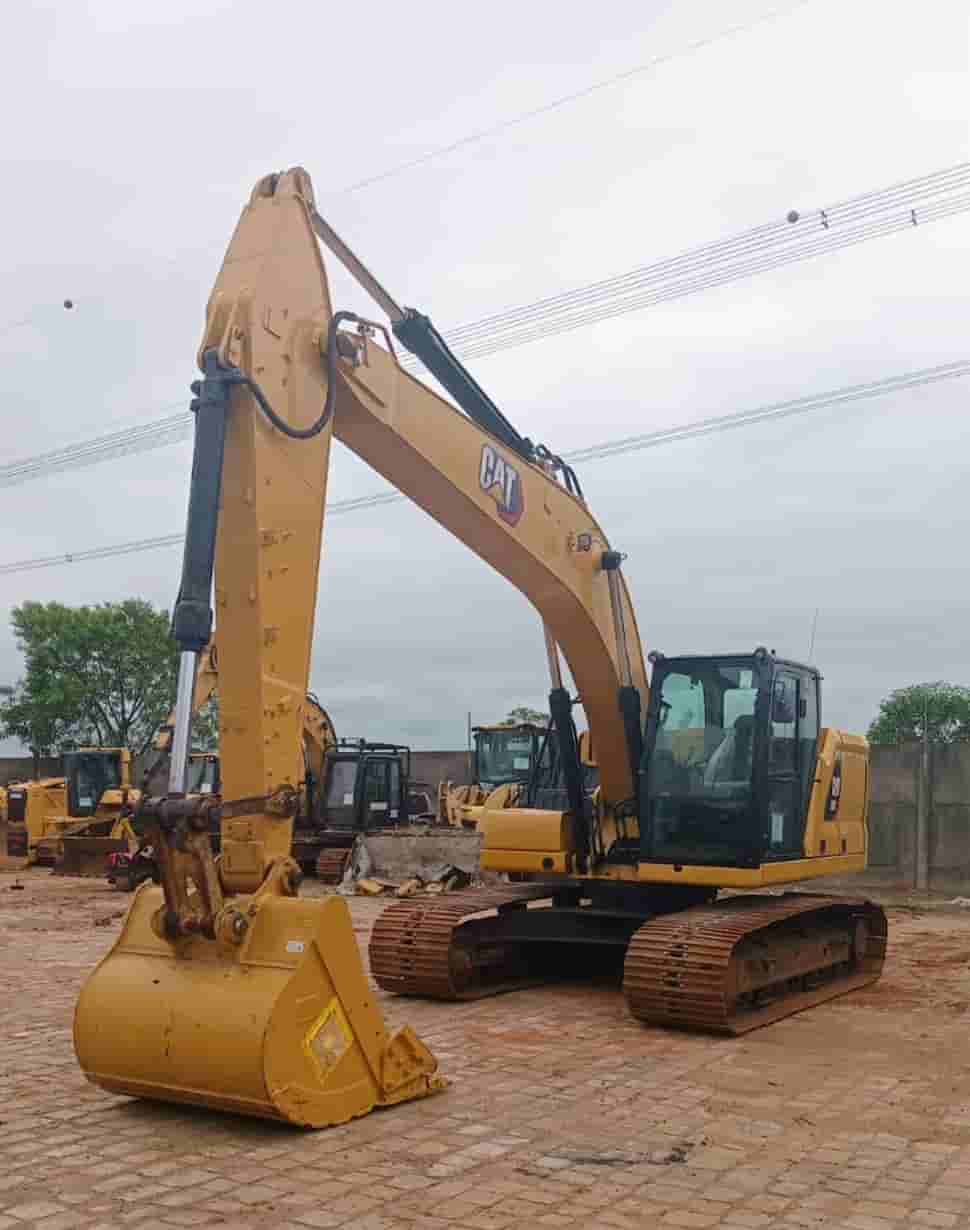 Escavadeira Caterpillar 320 2020