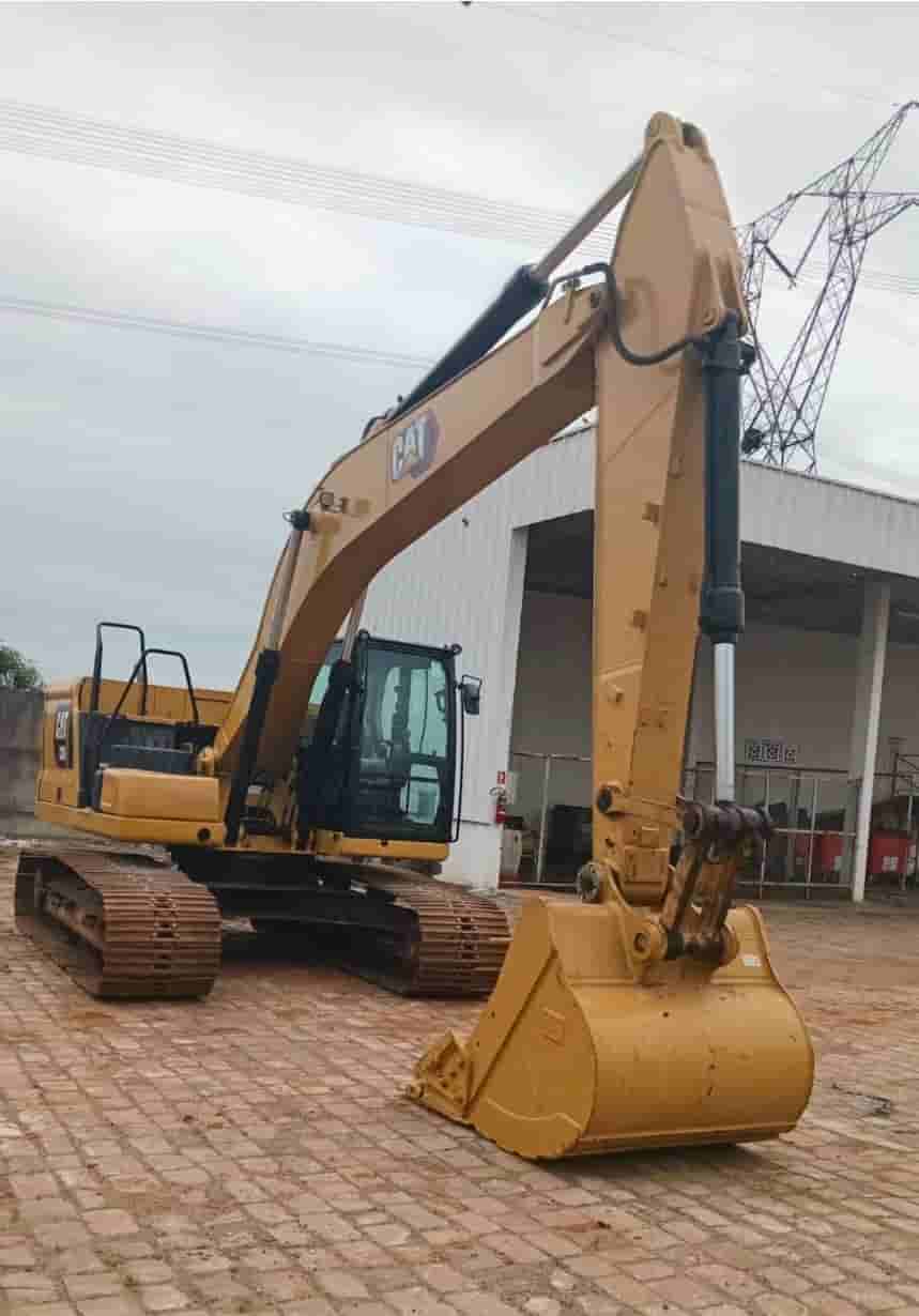 Escavadeira Caterpillar 320 2020