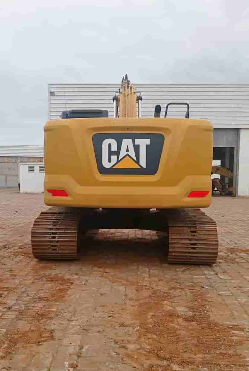 Escavadeira Caterpillar 320 2020