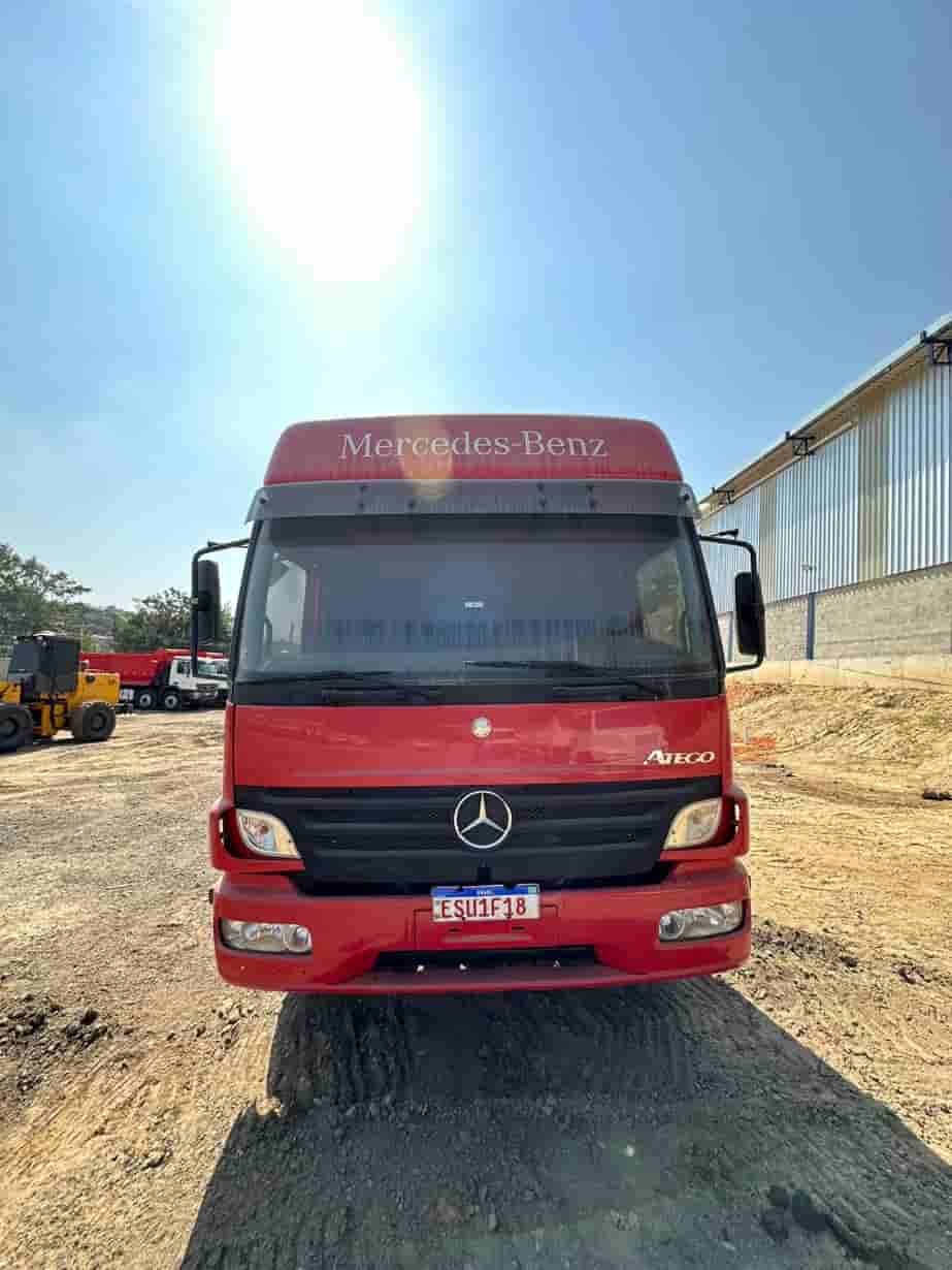 Caminhão prancha Bitruck 2428 2011 