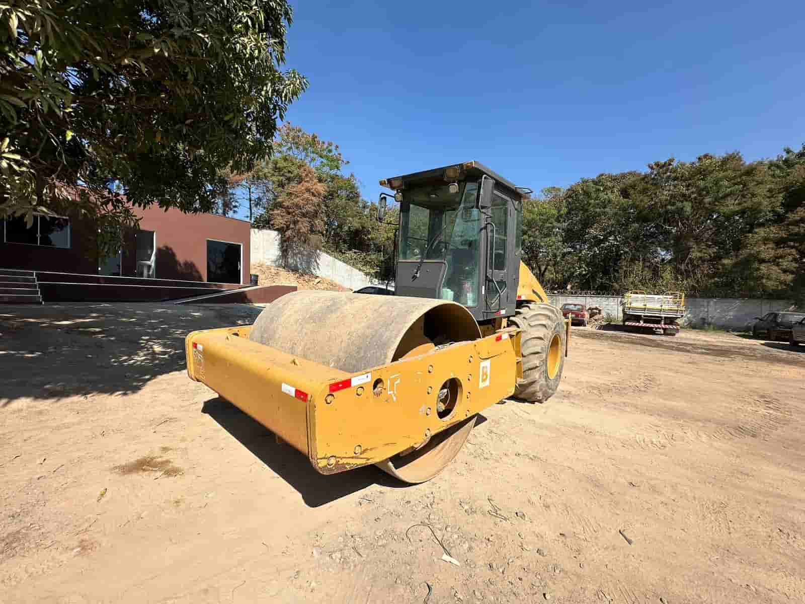 Rolo Compactador Liugong 612H 2010