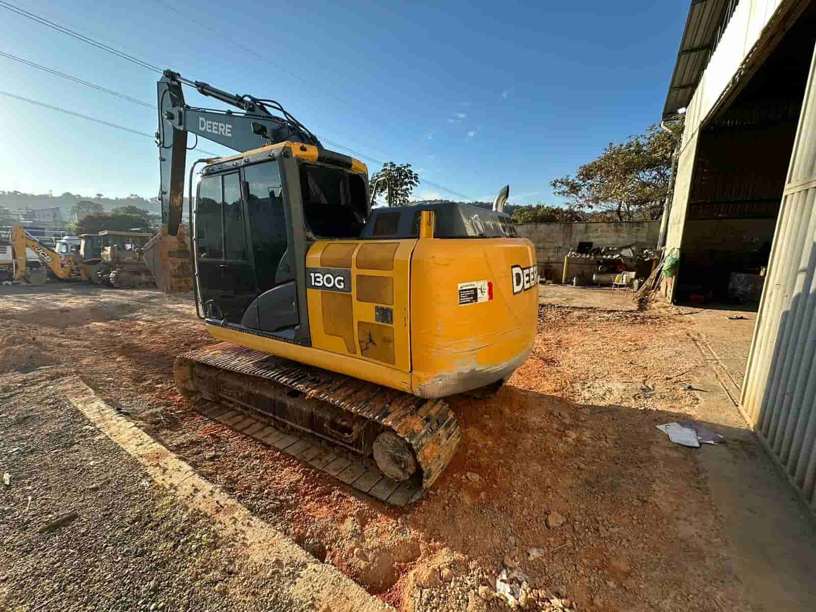 Escavadeira John Deere 130G 2015