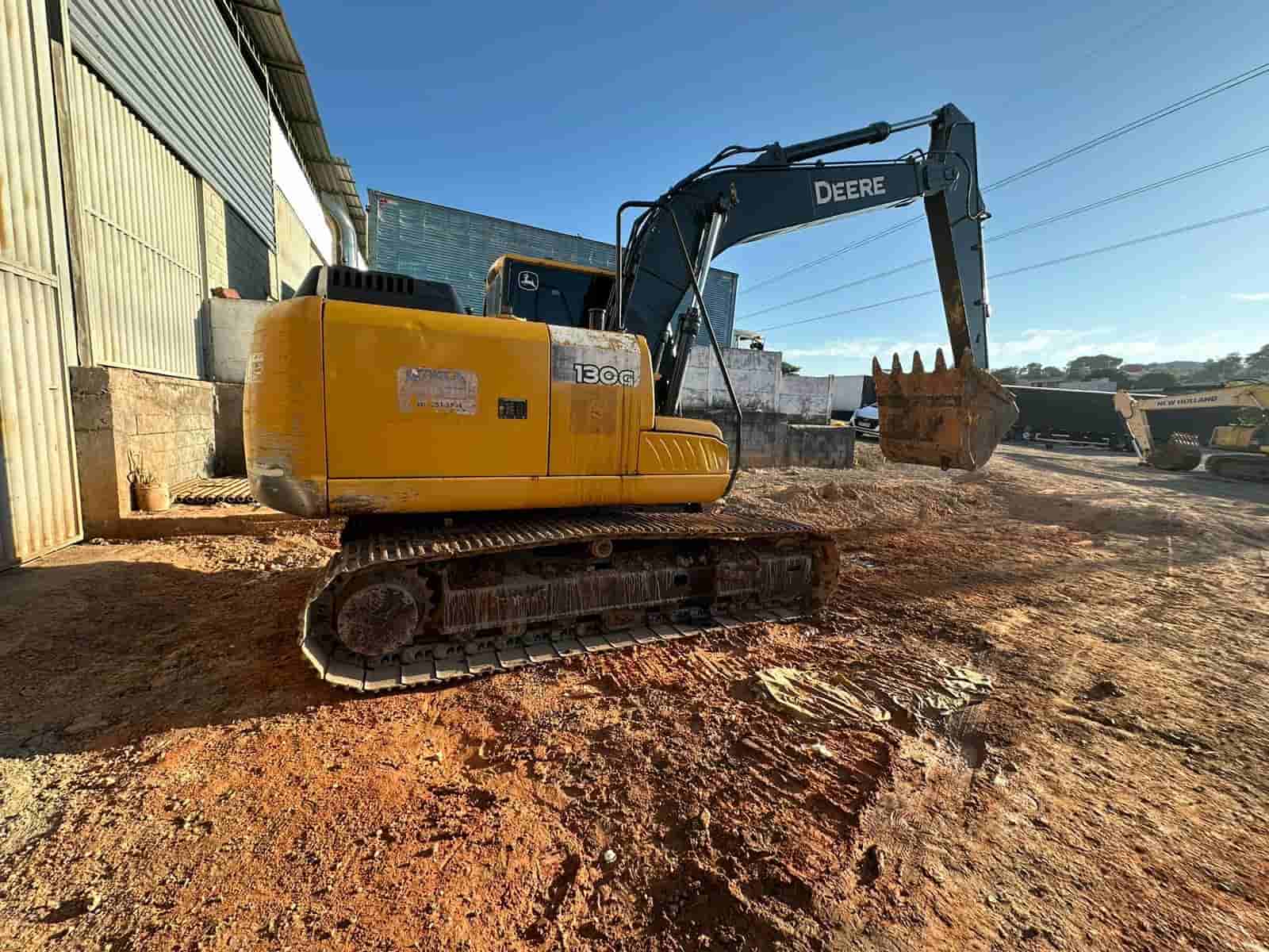 Escavadeira John Deere 130G 2015