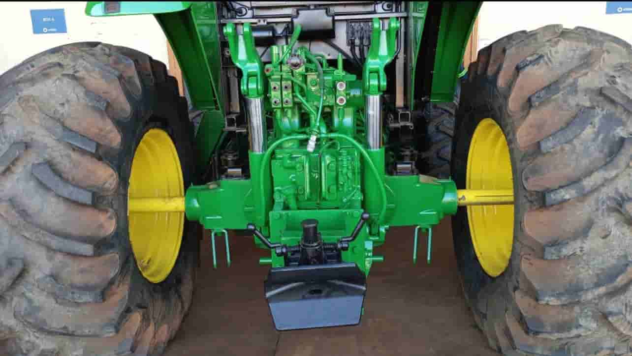 Trator John Deere 6190J 2018