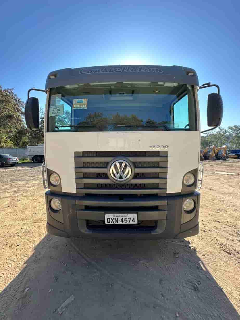 Caminhão Volkswagen 17.230 CRM 4X2	 2020