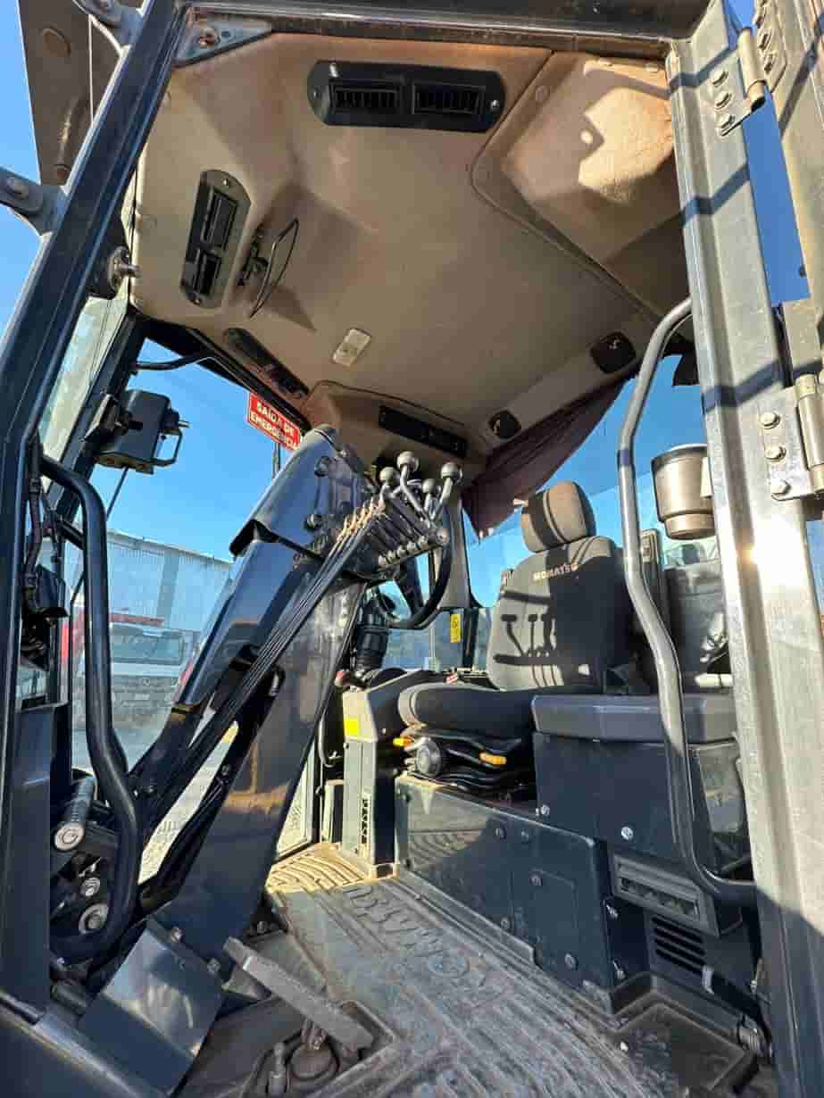 Motoniveladora Komatsu GD555 2019