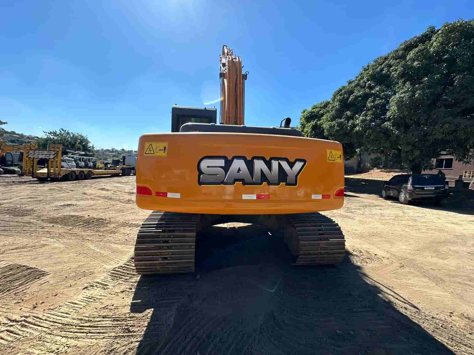Escavadeira SANY SY215C-9 2015