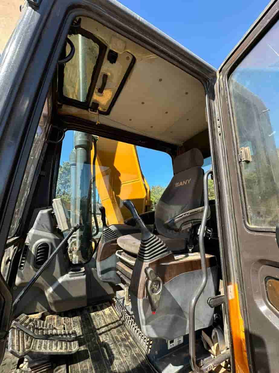 Escavadeira SANY SY215C-9 2015