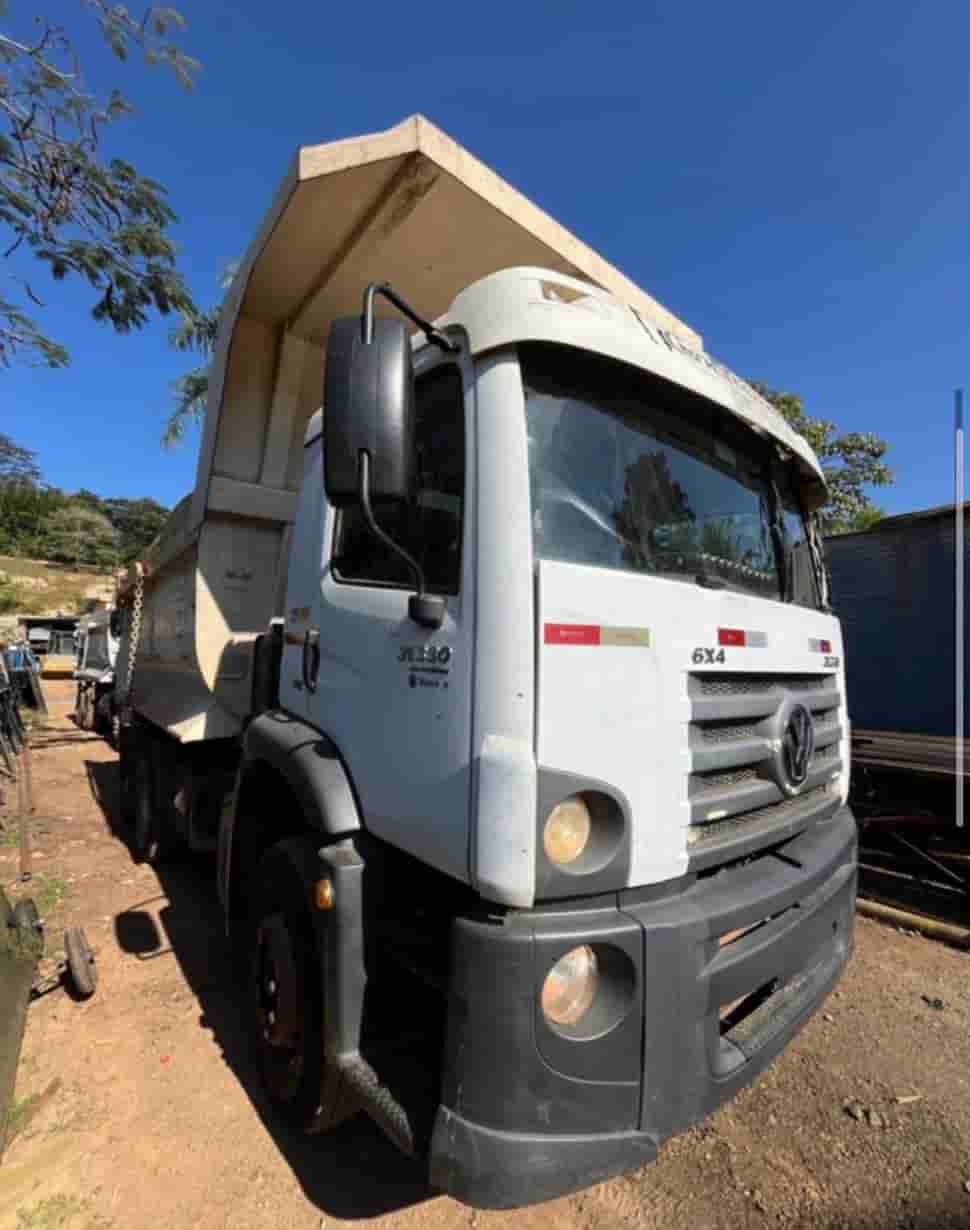 Caminhão Volkswagen 31.330  2012