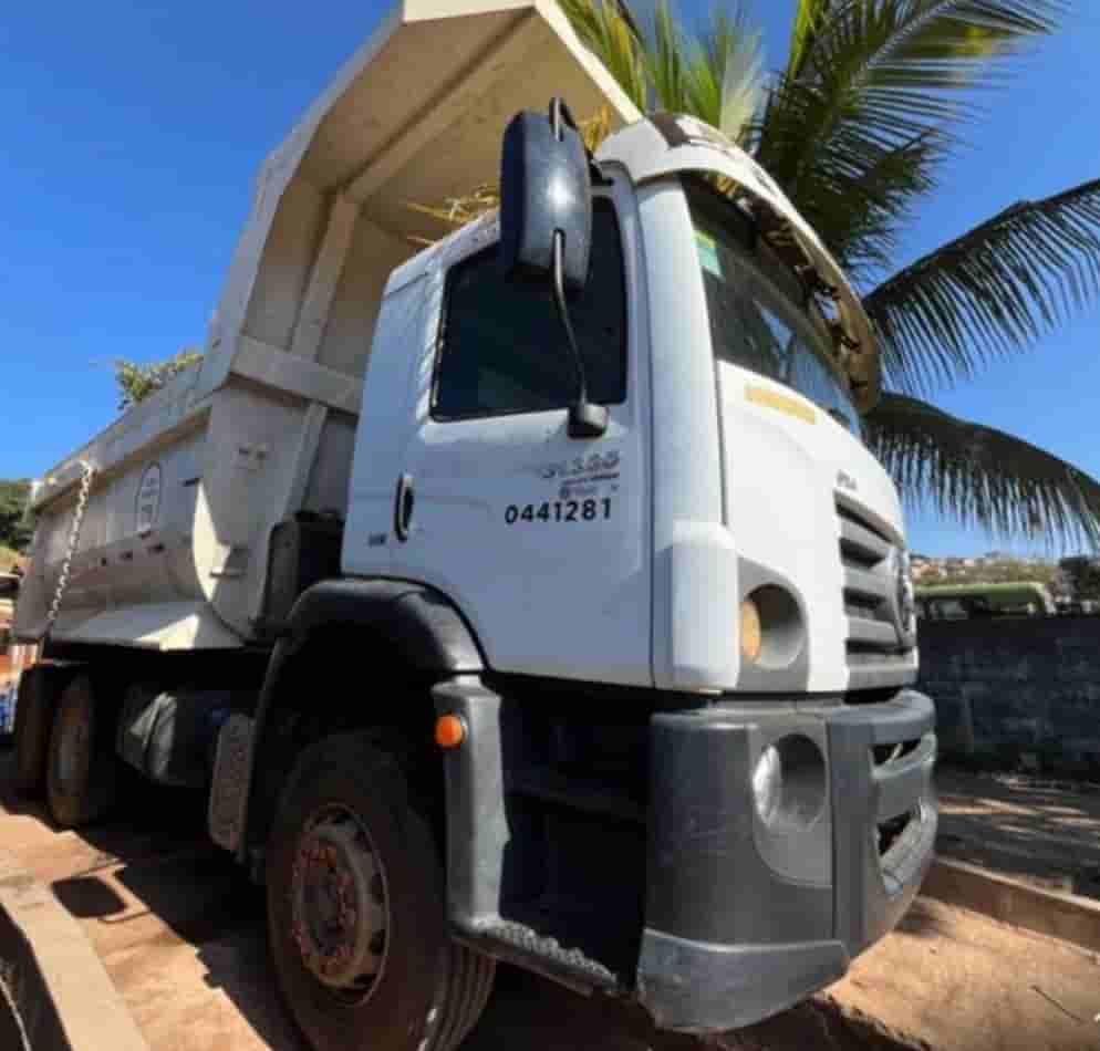 Caminhão Volkswagen 31.330  2012