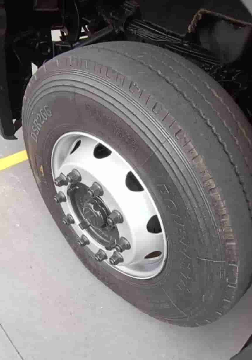 VW 24.260 2021, 6x2, com caçamba de 12 ㎥, ar condicionado