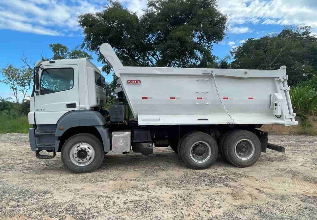 MB 4144 2014, 6x4, com caçamba Rossetti de 16 ㎥, ar condicionado, 350.000 km 