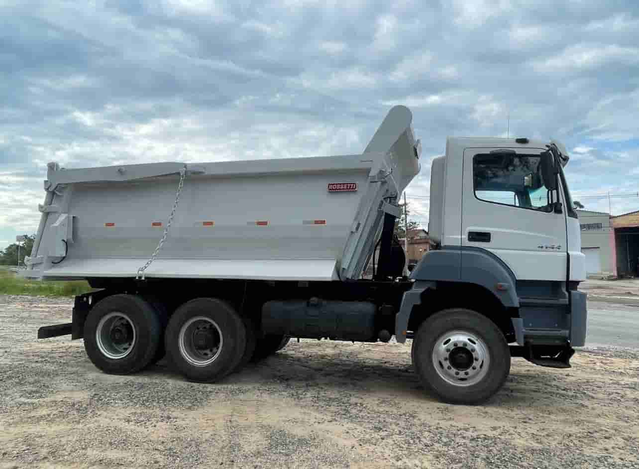 MB 4144 2014, 6x4, com caçamba Rossetti de 16 ㎥, ar condicionado, 350.000 km 