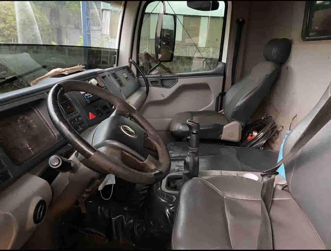 Caminhão Volkswagen 26-260E 2011