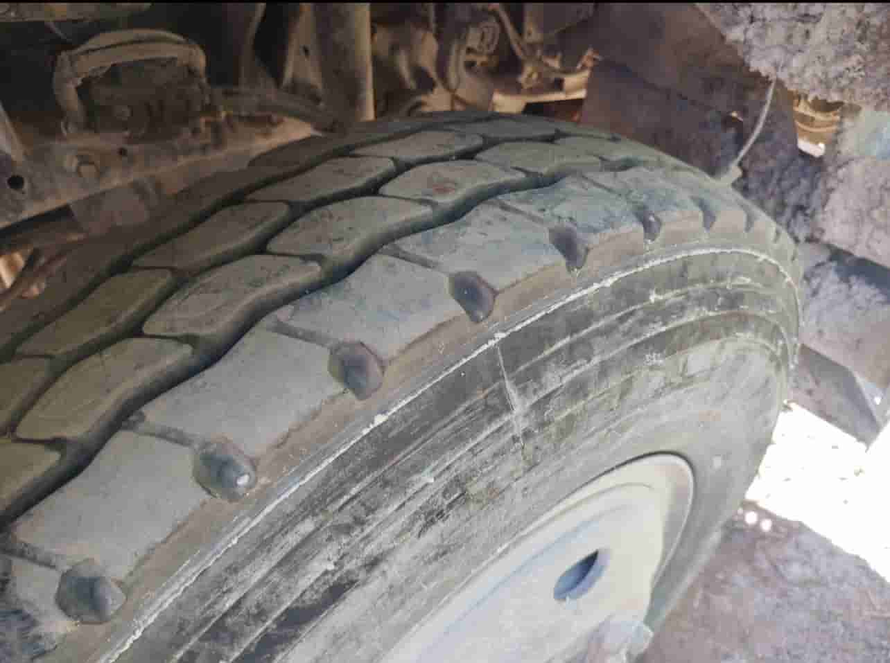 MB 4144 2018, 6x4, com caçamba Rossetti de 16 ㎥, semiautomático, 174.600 km