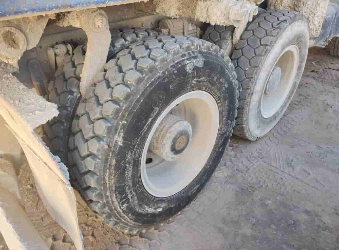 MB 4144 2018, 6x4, com caçamba Rossetti de 16 ㎥, semiautomático, 174.600 km