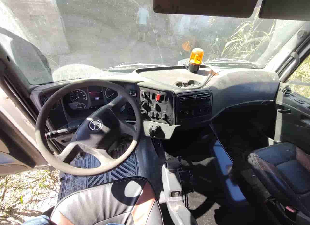 MB 4144 2018, 6x4, com caçamba Rossetti de 16 ㎥, semiautomático, 174.600 km