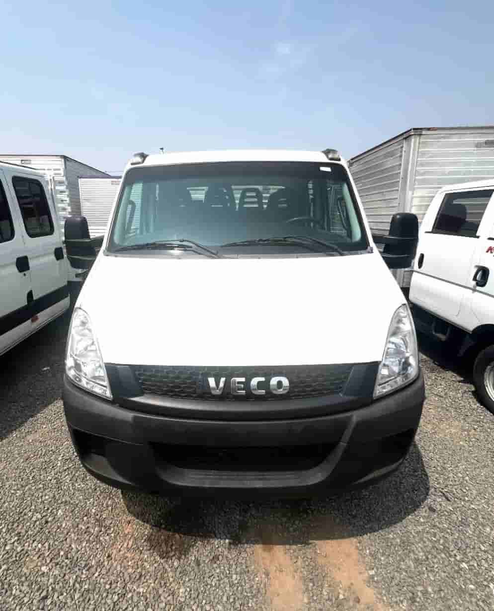 Caminhão Iveco 35S14 2014