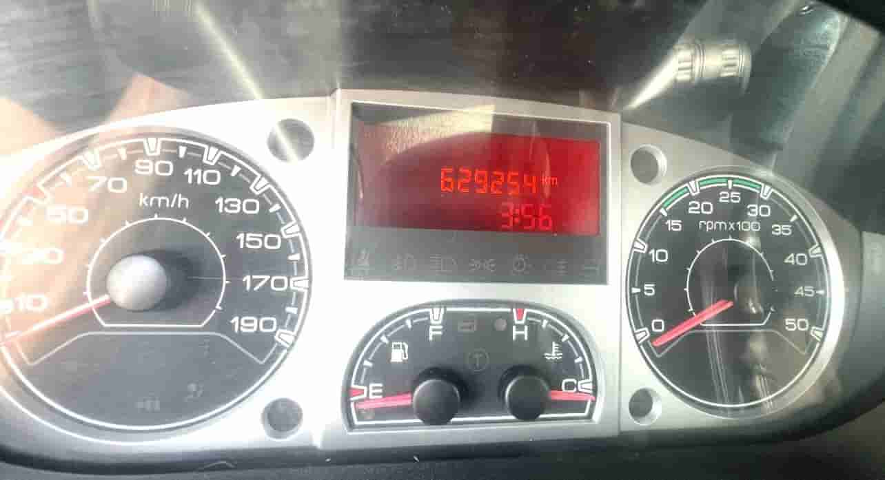 Caminhão Iveco 35S14 2014
