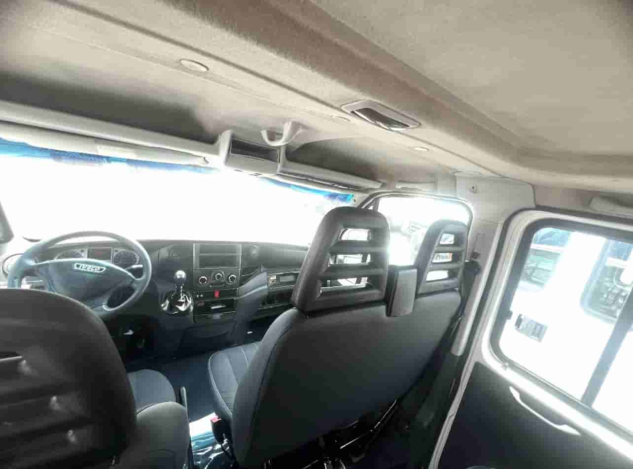Caminhão Iveco 35S14 2014