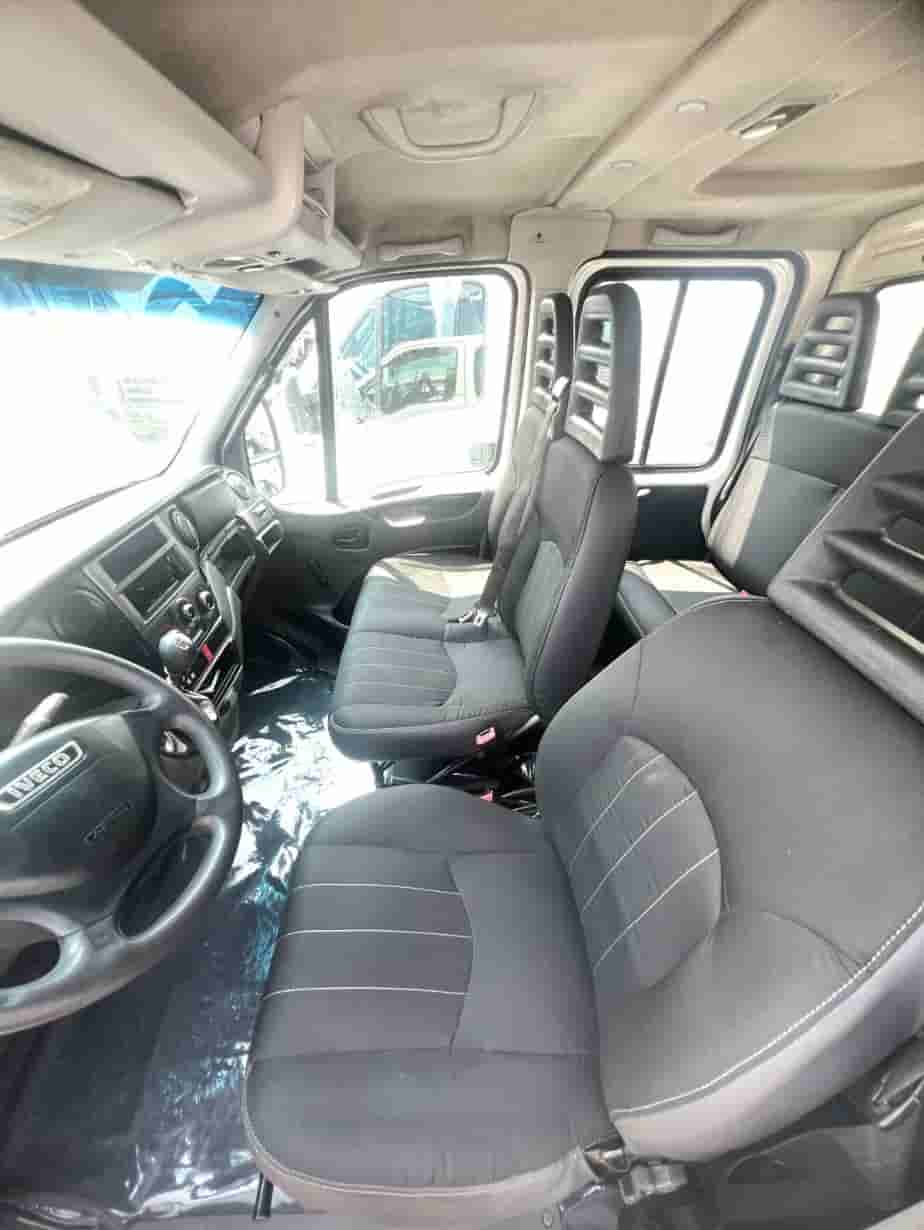Caminhão Iveco 35S14 2014