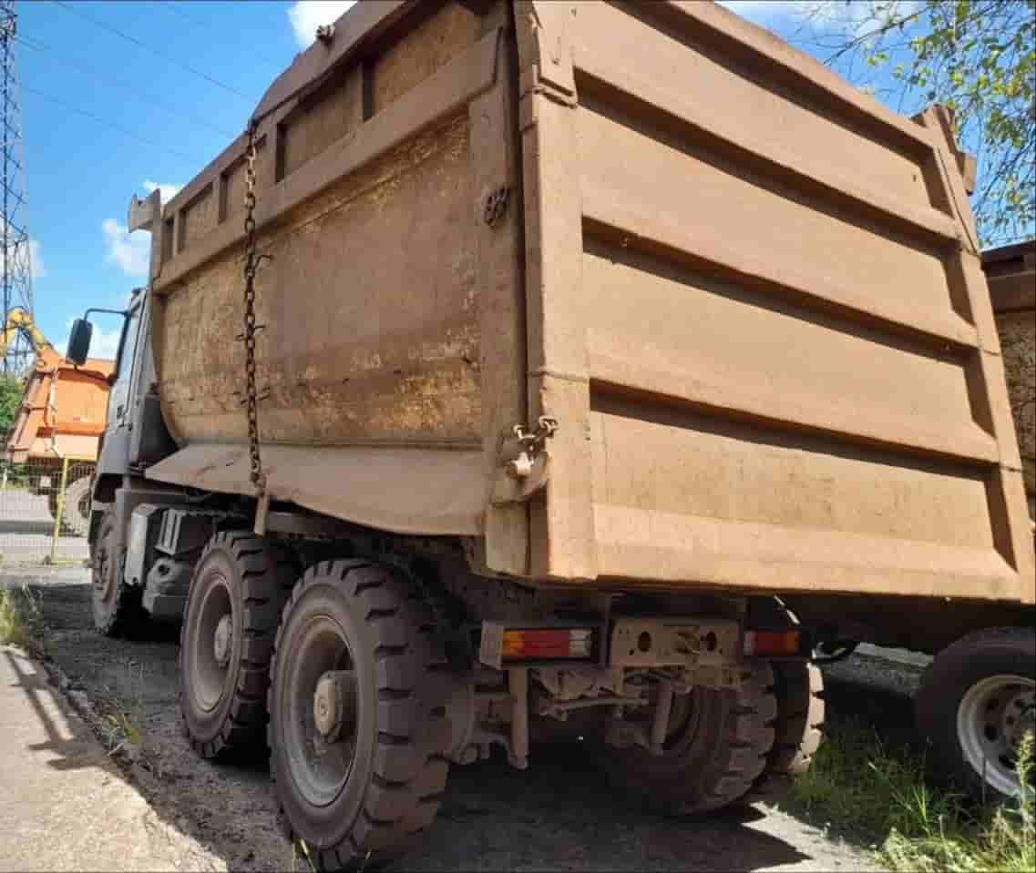 MB 4144 2014, 6x4, com caçamba de 20 ㎥, média de 200.000 km, 25.000 horas