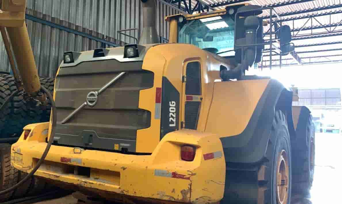 Pá Carregadeira Volvo L220G 2014