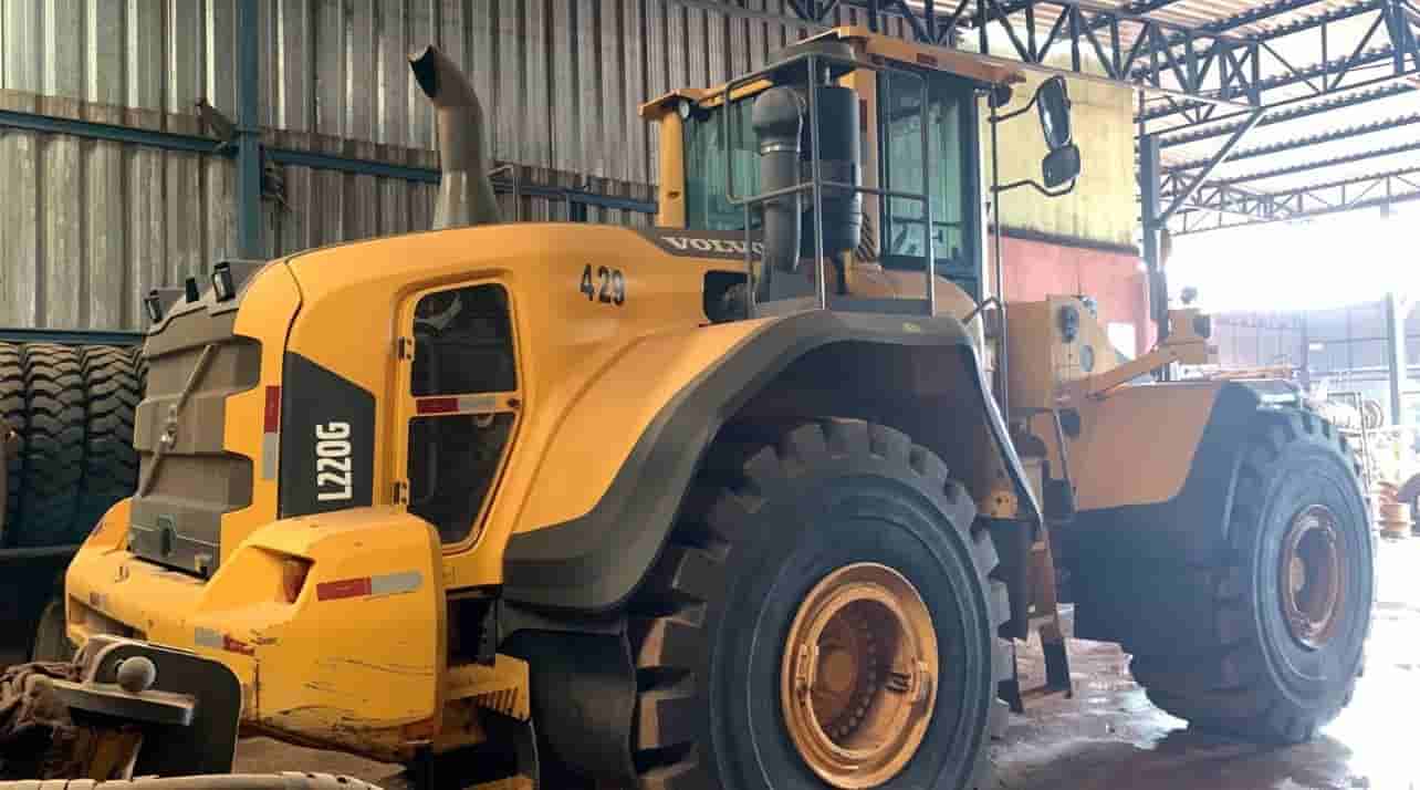 Pá Carregadeira Volvo L220G 2014