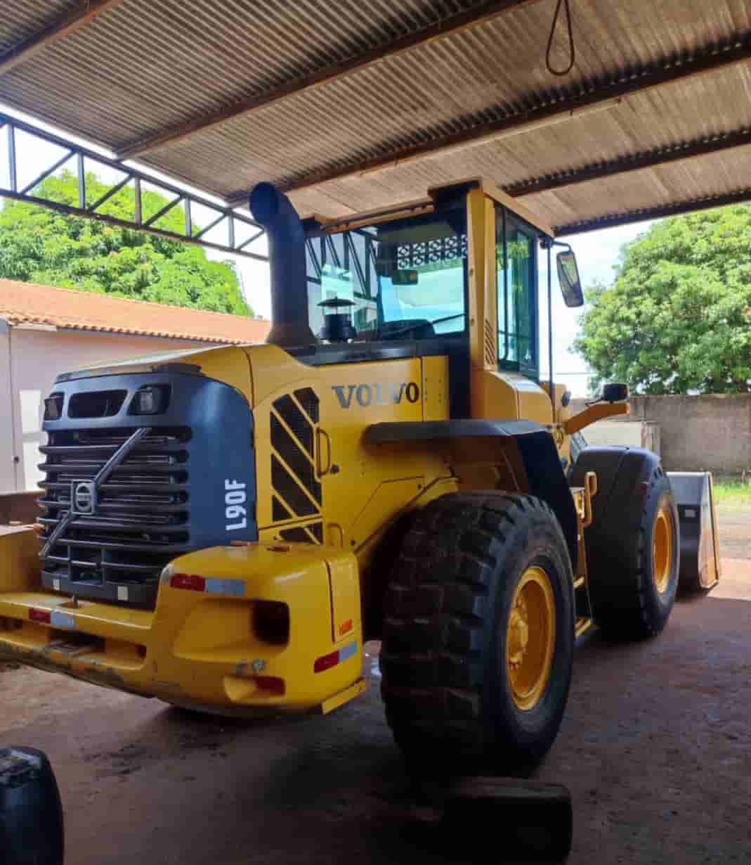Pá Carregadeira Volvo L90 2013