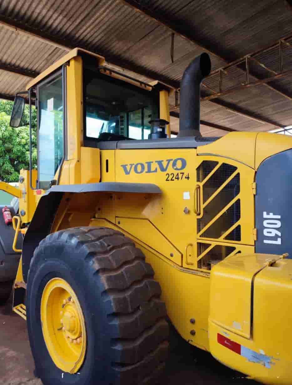 Pá Carregadeira Volvo L90 2013