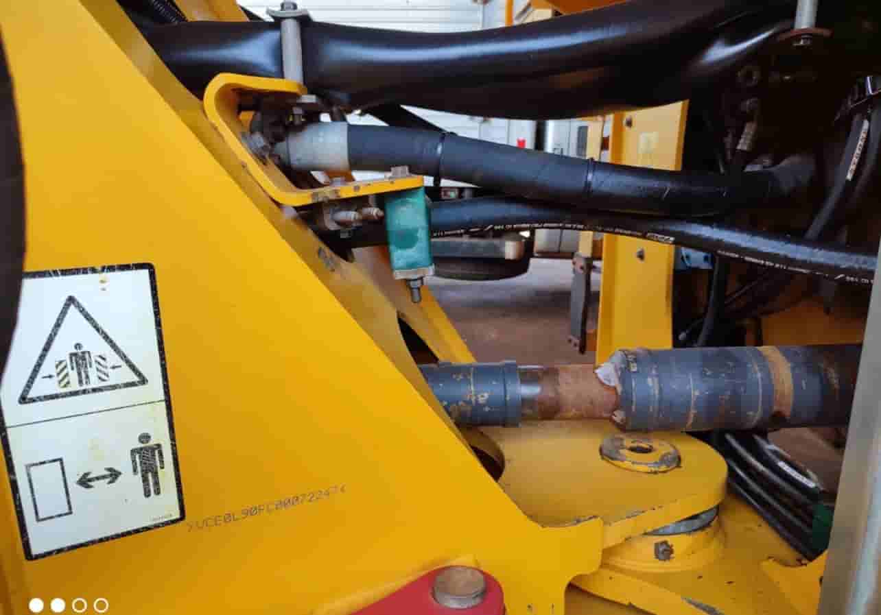 Pá Carregadeira Volvo L90 2013