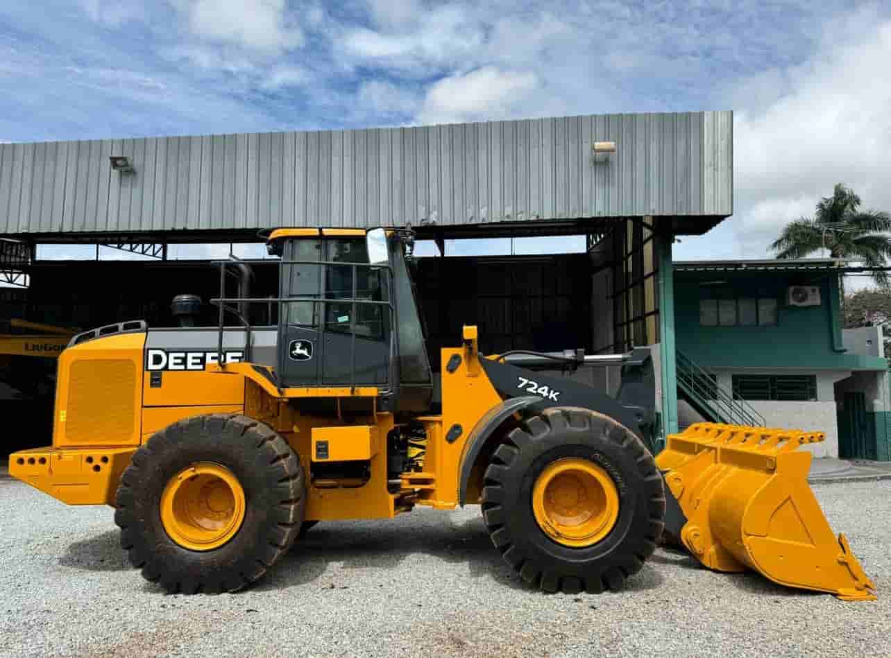 Pá Carregadeira John Deere 724K 2014