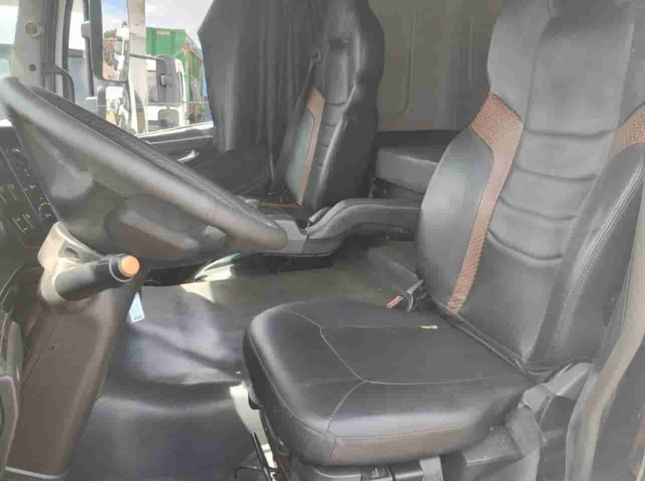 MB Axor 3344 2019, 6x4, automático, média de 750.000 km